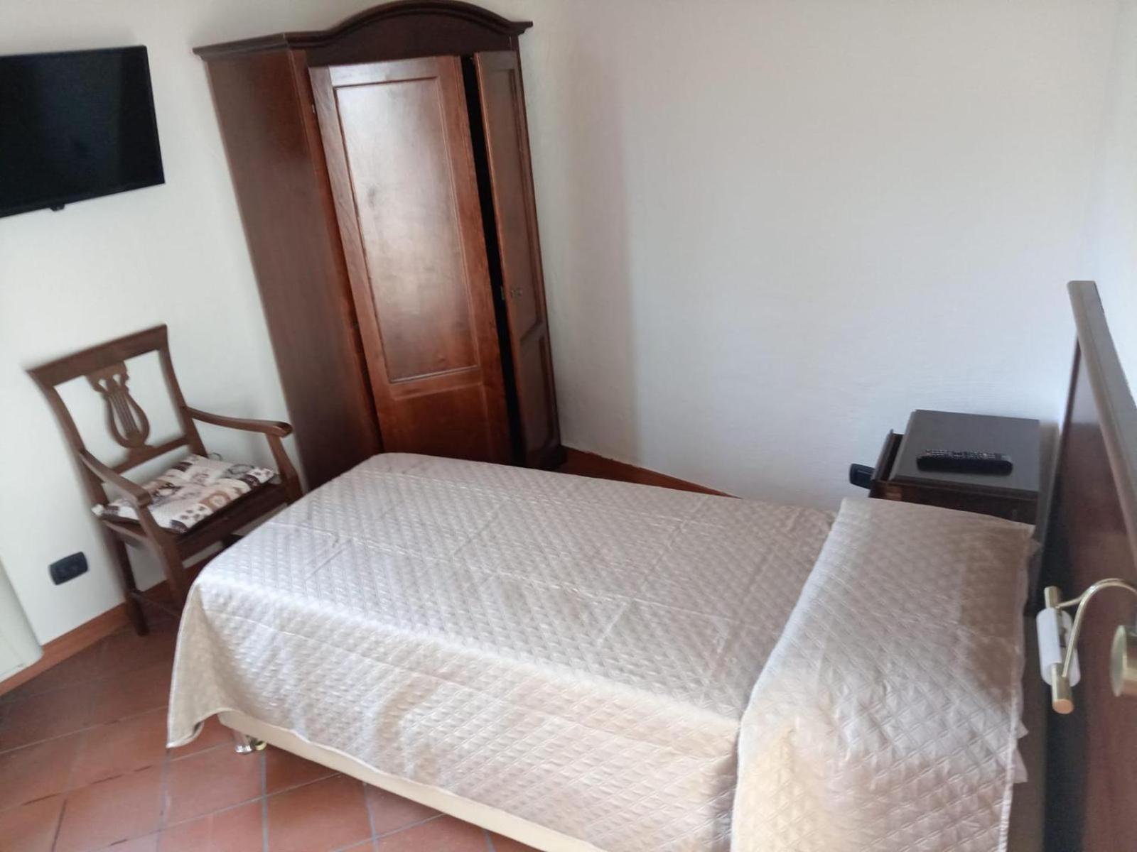 Dimora Del Borgo Affittacamere サンジネート エクステリア 写真