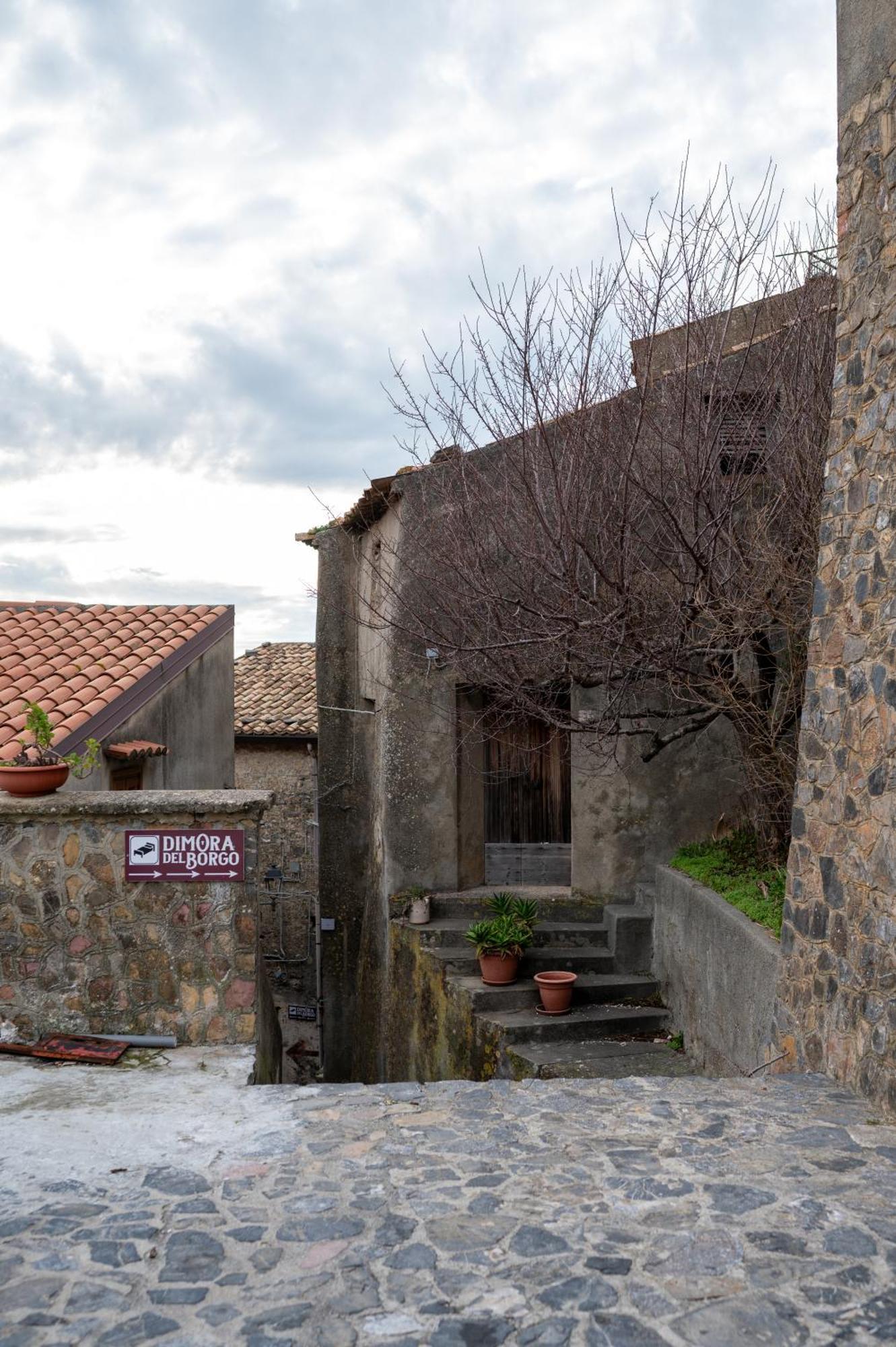 Dimora Del Borgo Affittacamere サンジネート エクステリア 写真